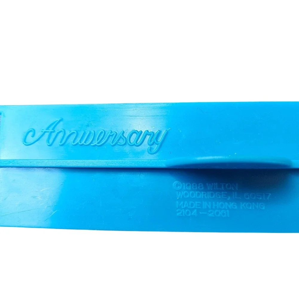 Wilton Cake Message Press Set 1988 Blue 6pc 2104-2061 Happy Birthday Anniversary